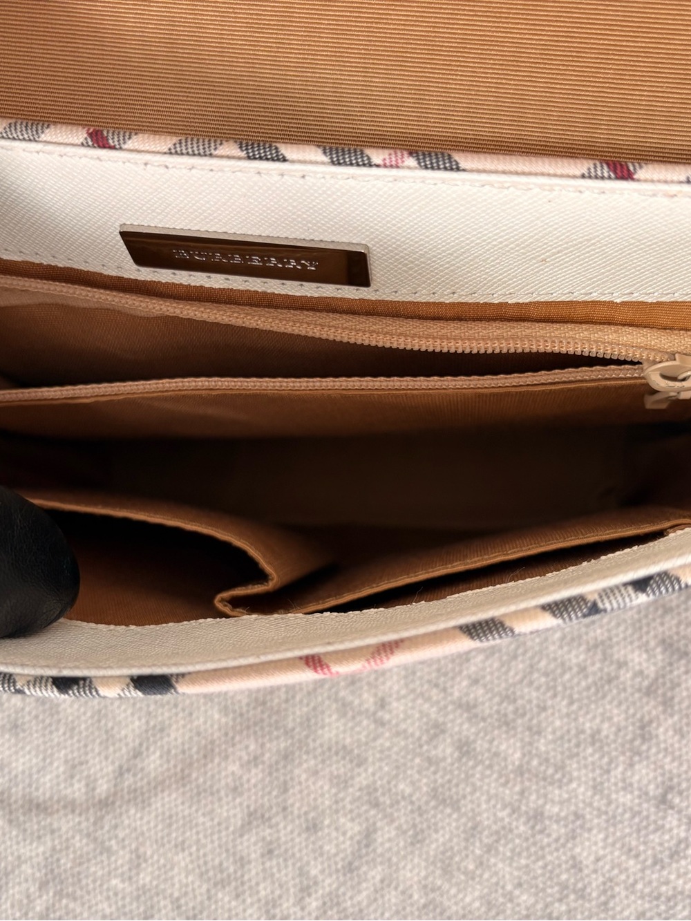 Burberry White Leather & Beige Nova Check Crossbody Bag - Picture 12 of 16